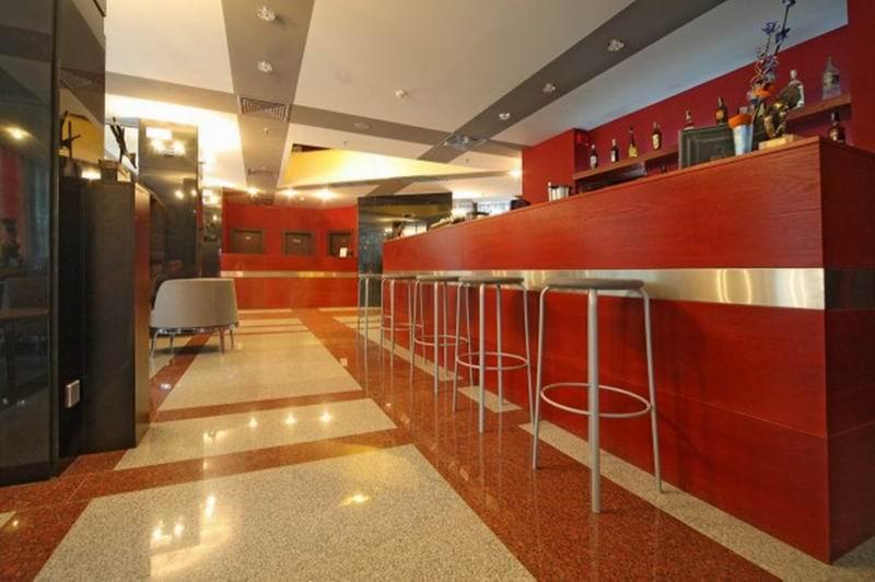 Hotel City Pleven Buitenkant foto
