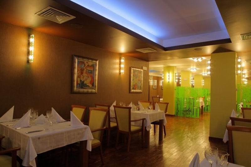 Hotel City Pleven Buitenkant foto