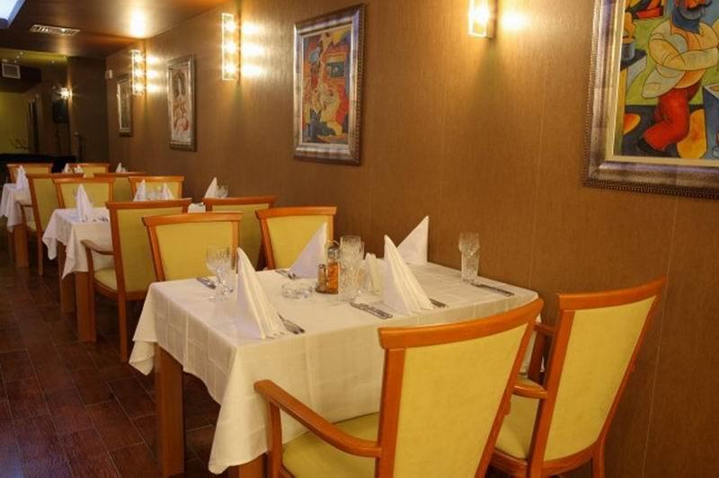 Hotel City Pleven Buitenkant foto