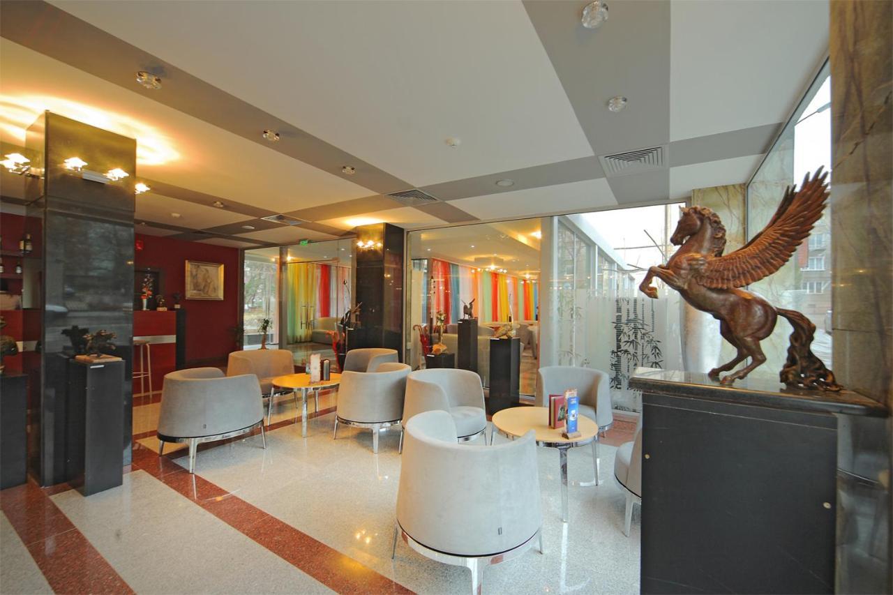 Hotel City Pleven Buitenkant foto