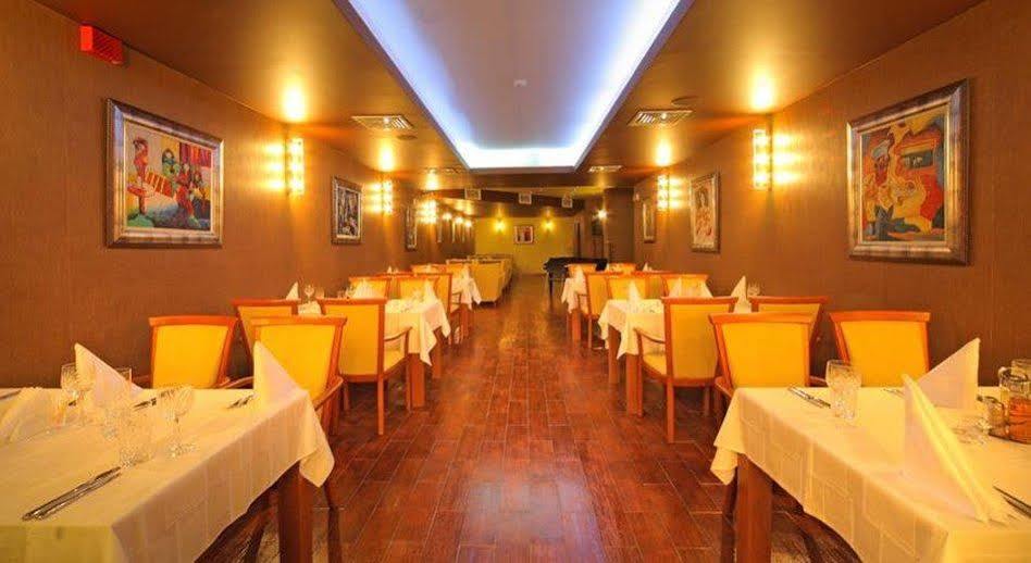 Hotel City Pleven Buitenkant foto